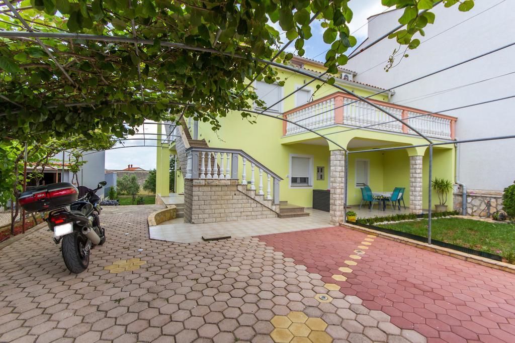 Apartment Vilic プーラ エクステリア 写真